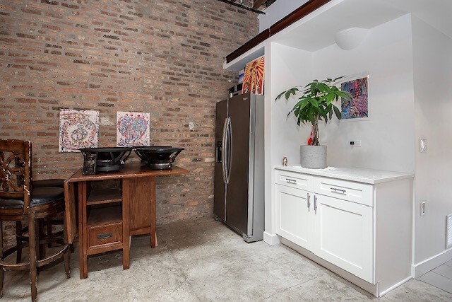 Building Photo - 2021 S Throop St