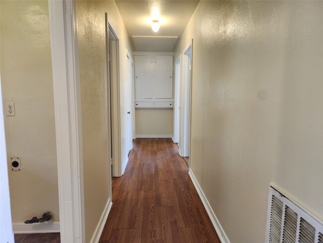 Building Photo - 2914 Vance