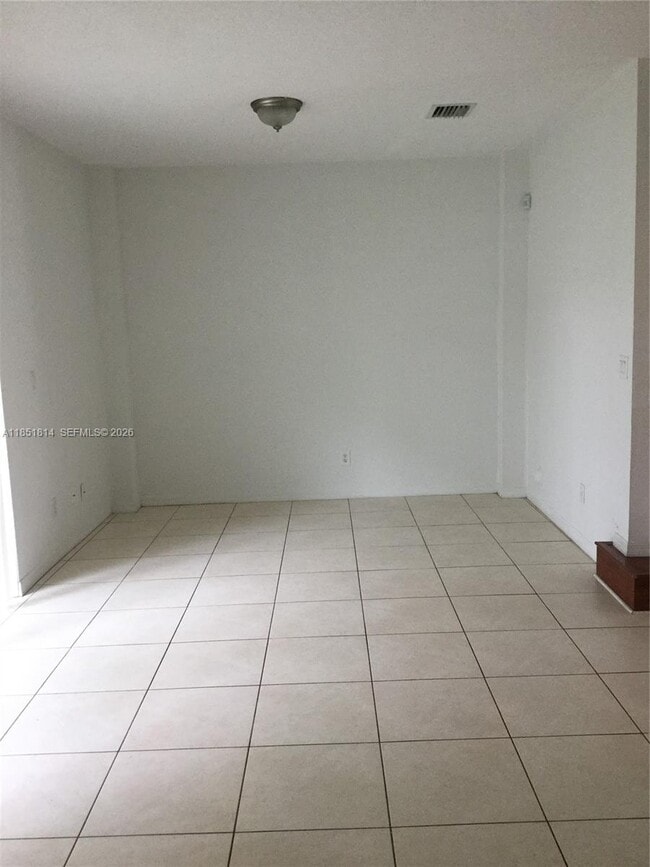 Building Photo - 2885 SW 127th Ave