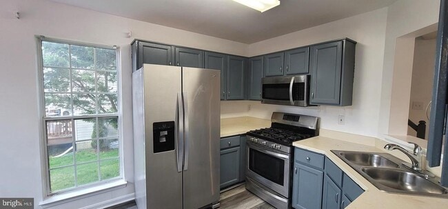 Building Photo - 662 Lucky Leaf Cir