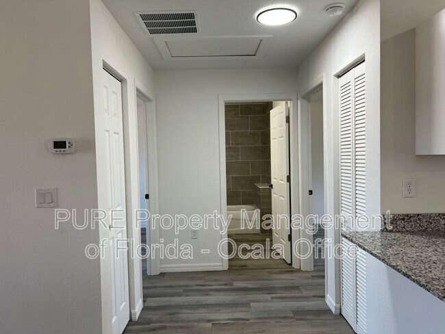 Building Photo - 30 Maple Ln