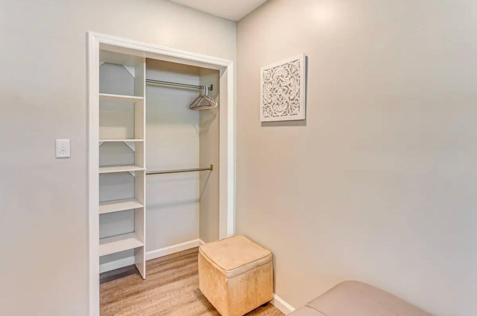 Building Photo - 208 E Columbus St