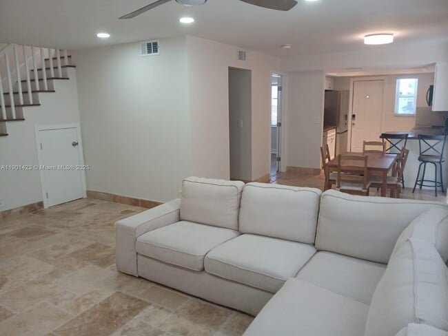 Building Photo - 1945 NW 4th Ave