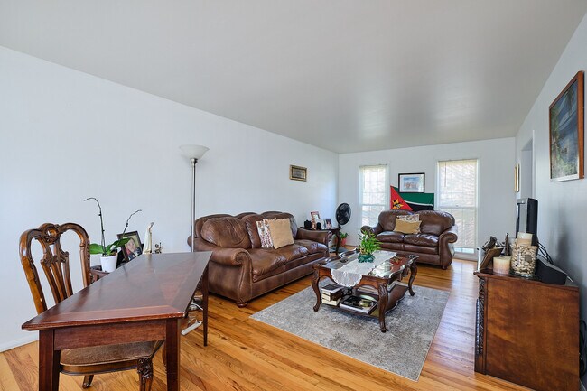 Building Photo - 9124 Orchard Brook Dr