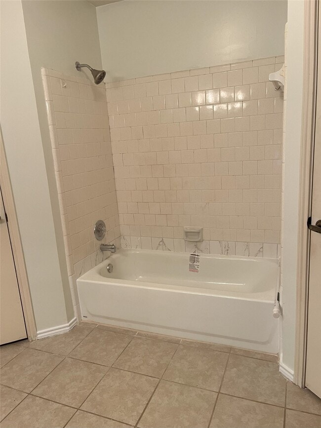 Building Photo - 331 Cobbleton Dr