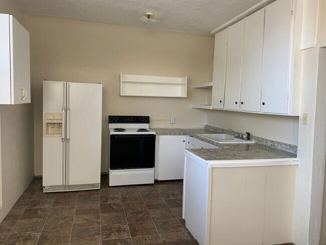 Building Photo - 206 Ketchum St E