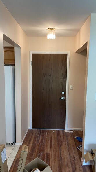 Building Photo - 30535 W 14 Mile Rd