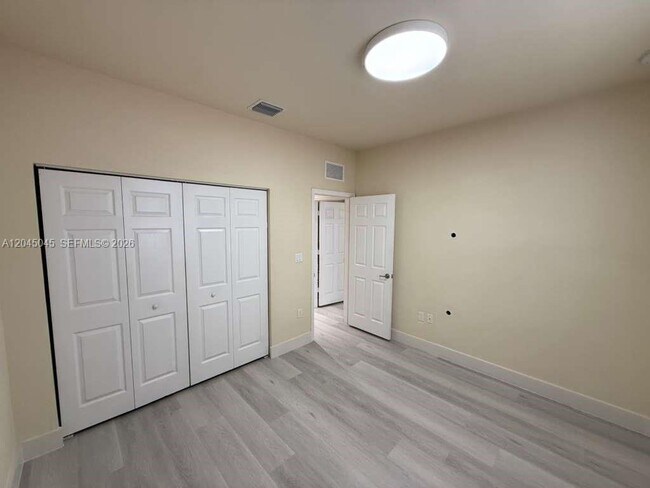 Building Photo - 9572 SW 169th Pl