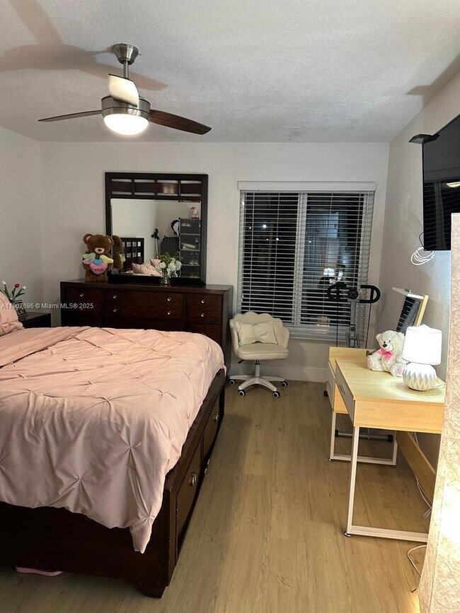 Building Photo - 15304 SW 81st Ln