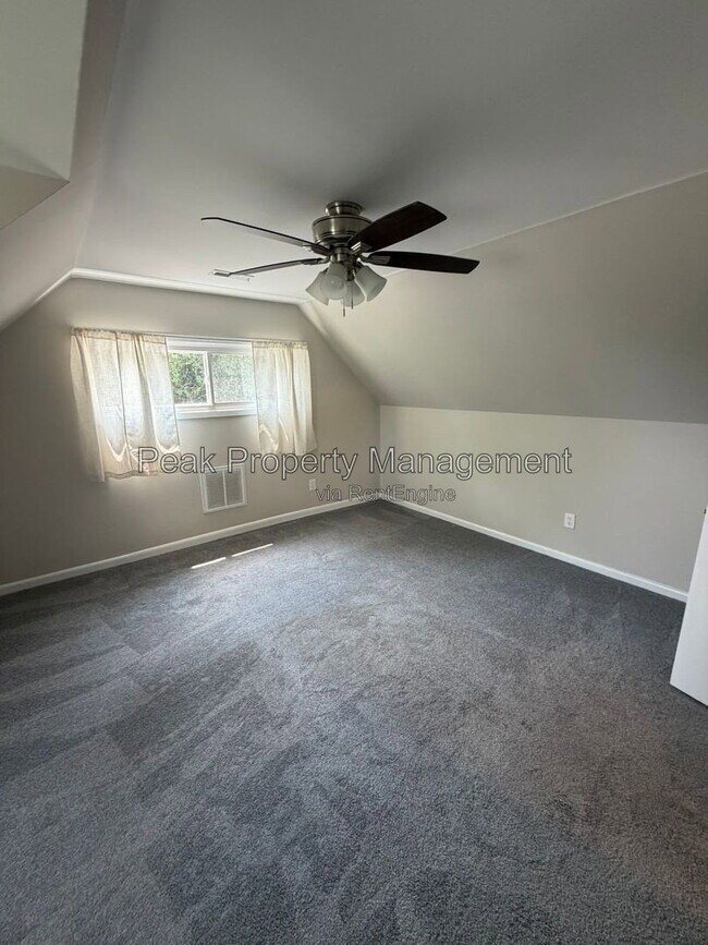 Building Photo - 5613 Indigo Rd