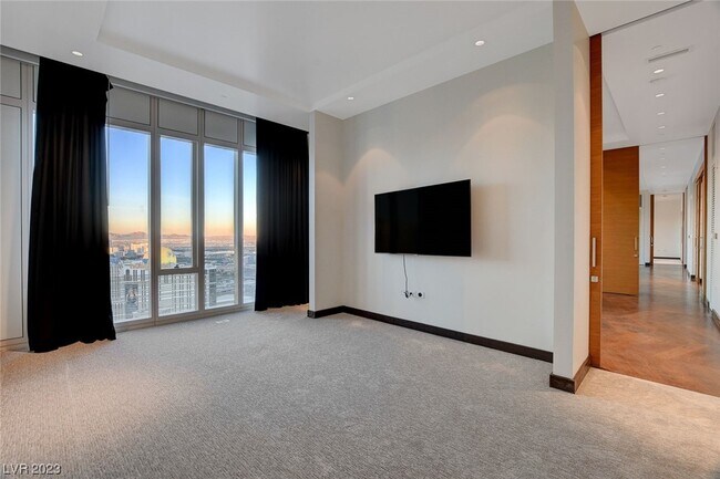 Building Photo - 3750 Las Vegas Blvd S