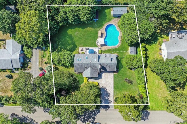 Building Photo - 8 Paynes Ln