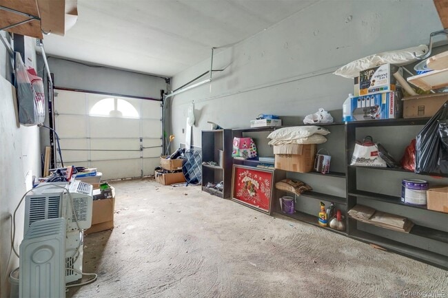 Building Photo - 4 Cheshire Rd