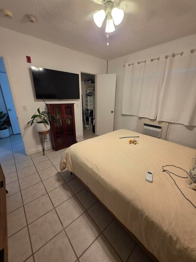 Building Photo - 217 Butler St