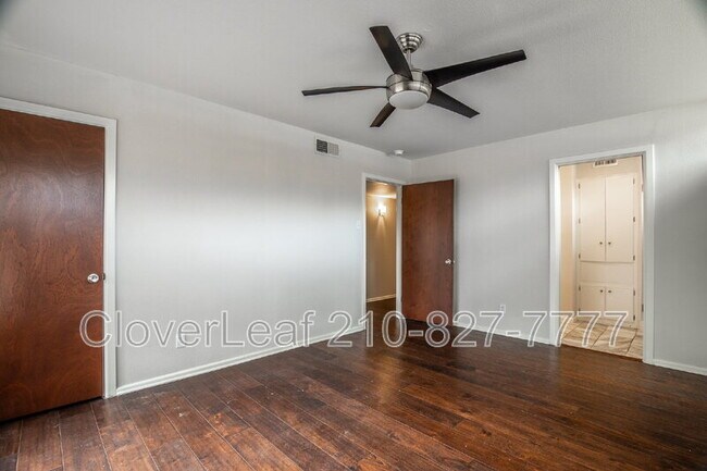 Building Photo - 2622 Hopeton Dr