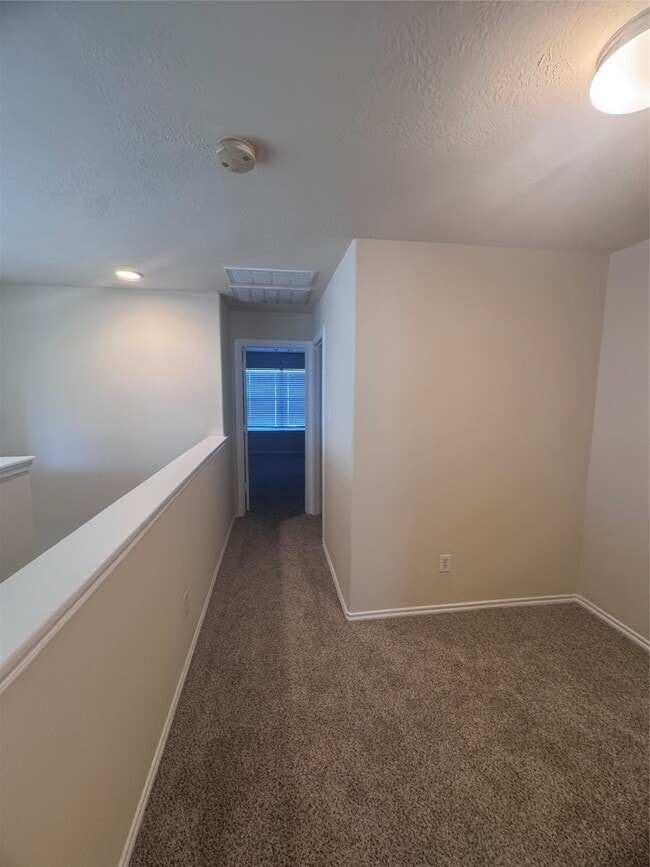 Building Photo - 6213 Stoney Creek Dr