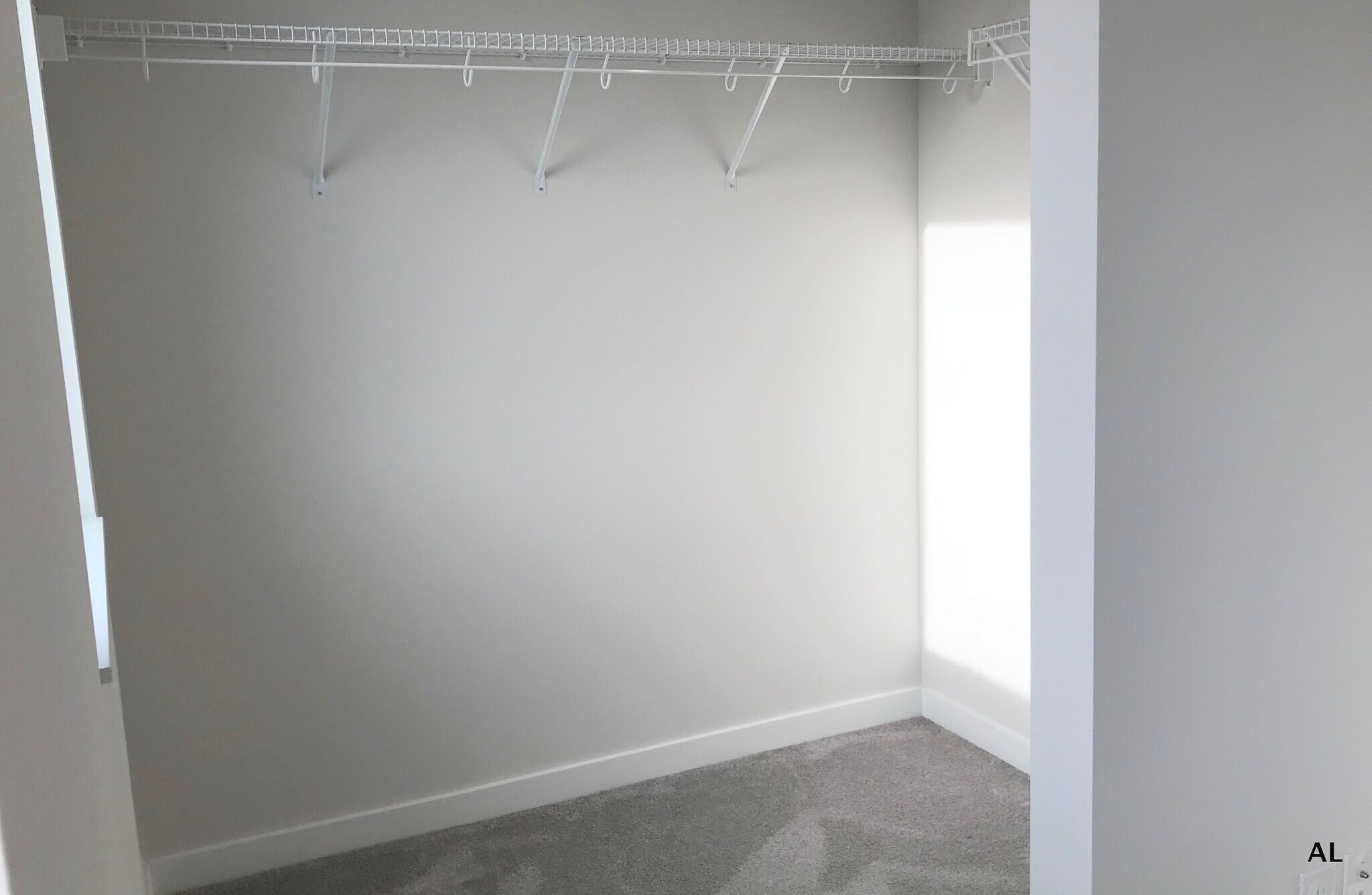 Building Photo - 3300 NE 65th St