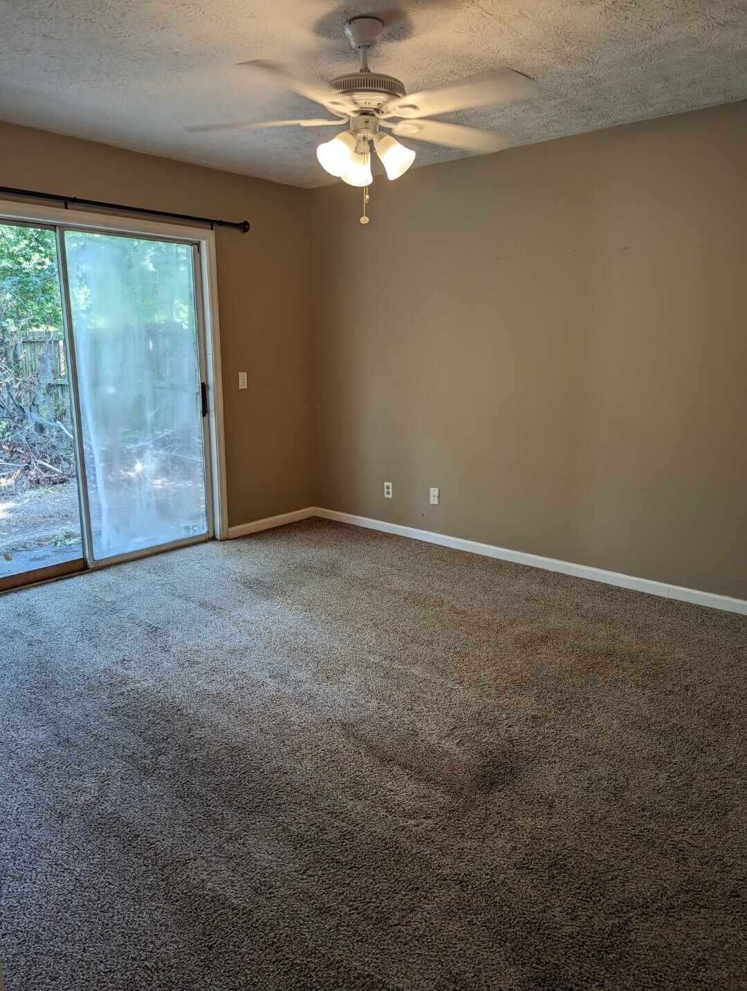 Primary bedroom (bedroom 4) - 110 W White Hawthorne Dr