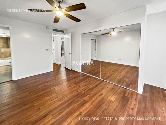 Building Photo - 222 S Vineyard St