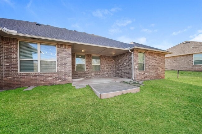 Building Photo - 207 Casey Ln