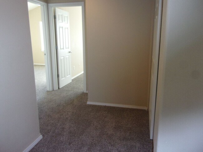 Building Photo - 3154 NW Shooting Star Dr