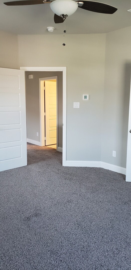Building Photo - 4927 Sanger Cir Dr