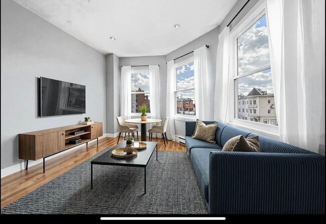 Building Photo - 1810 Dorchester Ave