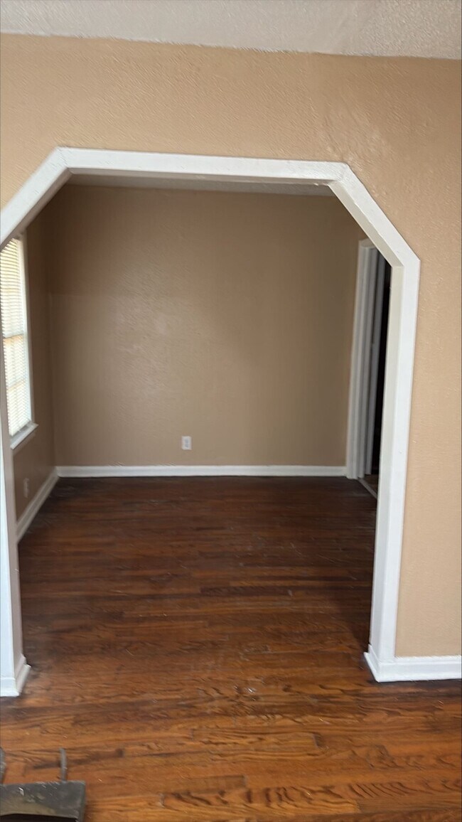Building Photo - 4723 Eppes St