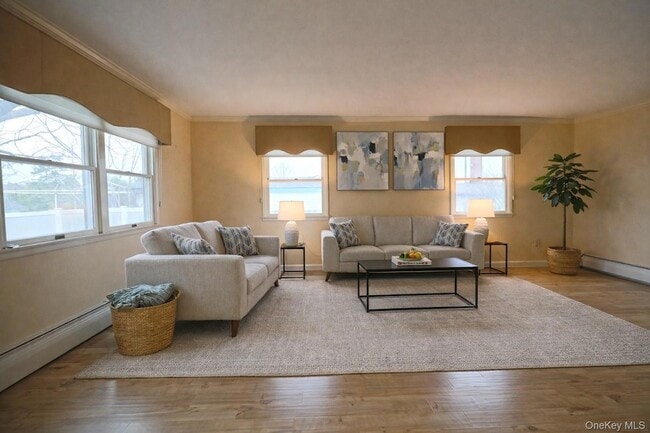 Building Photo - 18 Strathmore Village Dr