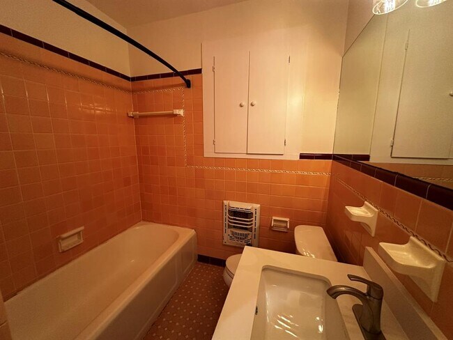 Building Photo - 2404 Indian Trail
