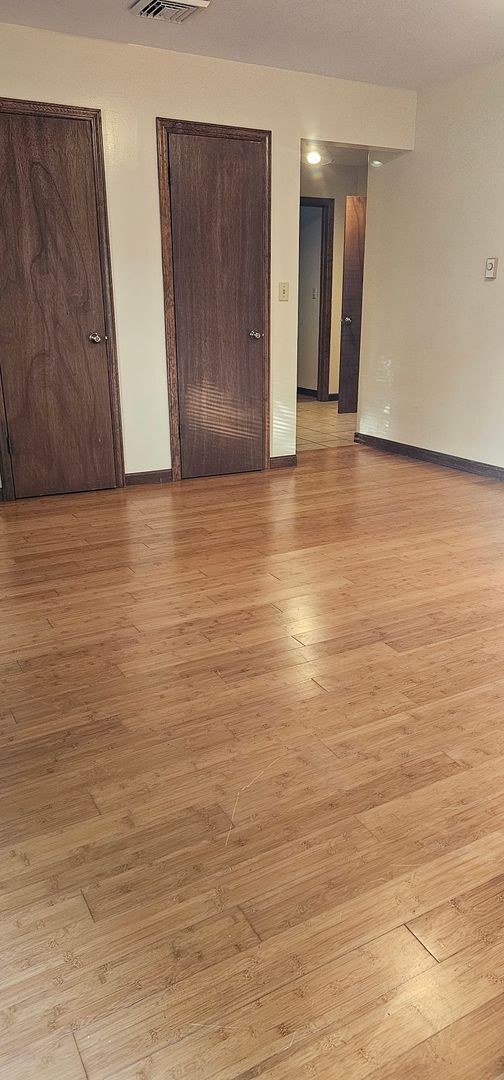 Building Photo - 2 Bedroom 1 Bath House $1,600 - Available May 2026!