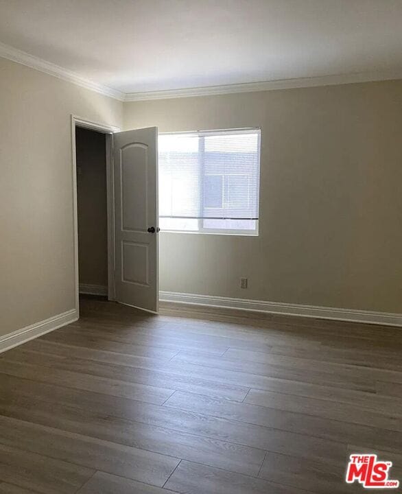 Building Photo - 567 S Wilton Pl