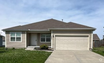 Building Photo - 730 S Cypress St