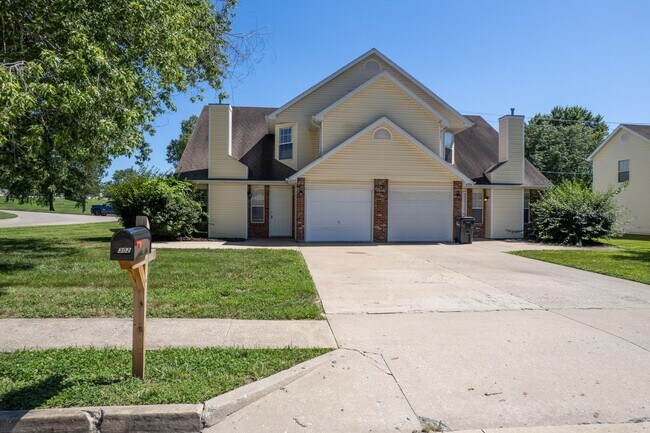 Building Photo - 4302-4304 Cheryl Ct.