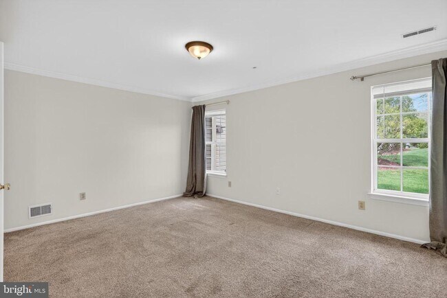 Building Photo - 324 Tuvira Ln