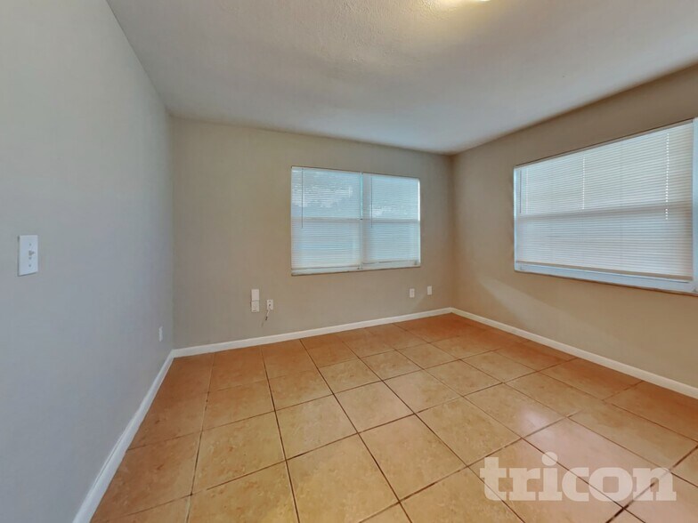 Building Photo - 6953 41st Terrace N