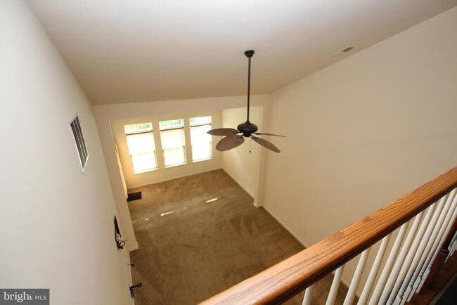 Building Photo - 36401 Ridgeshore Ln