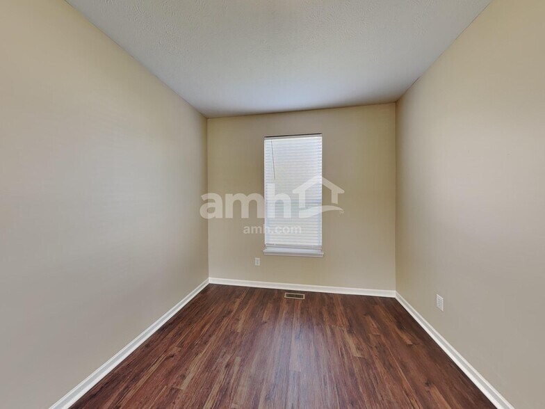 Building Photo - 6702 Meadow View Ct