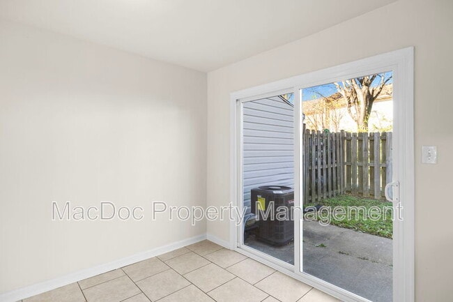 Building Photo - 129 Hickok Cir