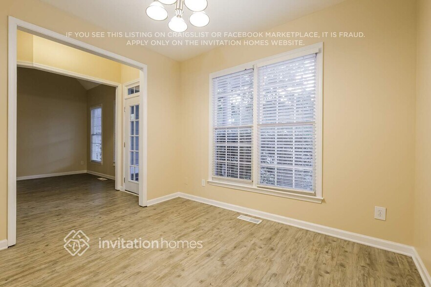 Building Photo - 347 Laurel Glen Crossing