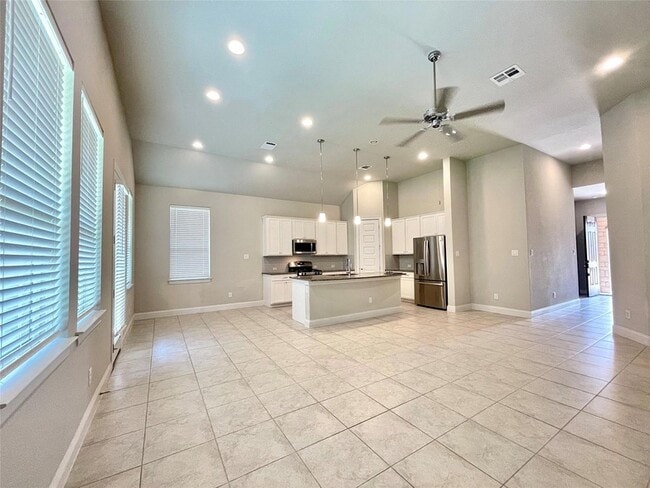 Building Photo - 6405 Coalinga Ln