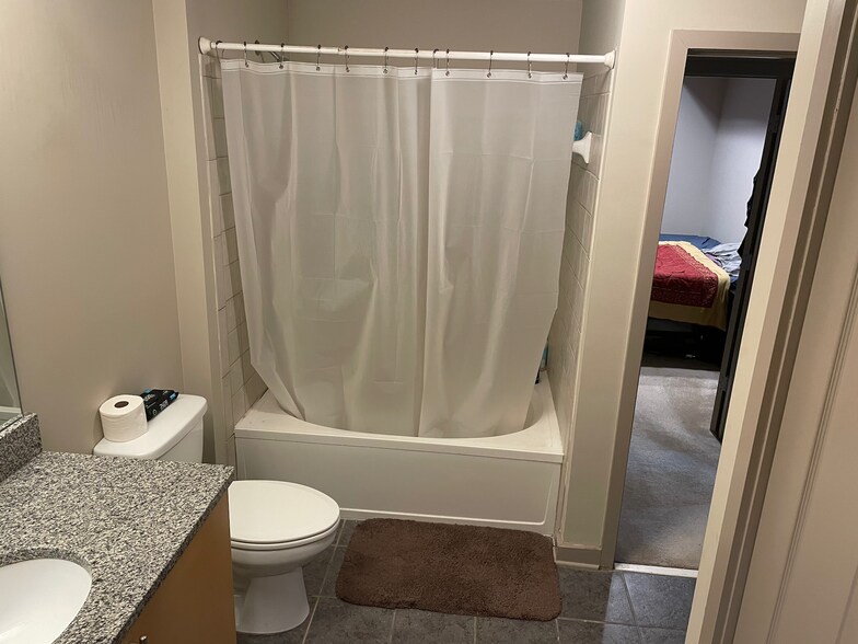 Bathroom - 390 17th St NW