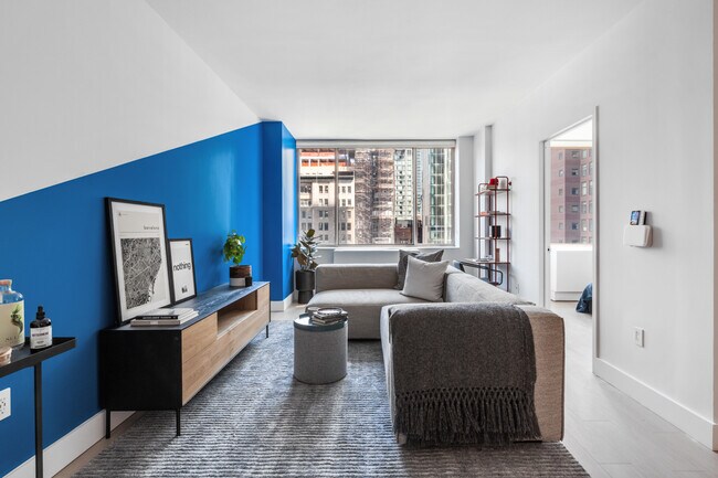 Interior Photo - Anagram Nomad