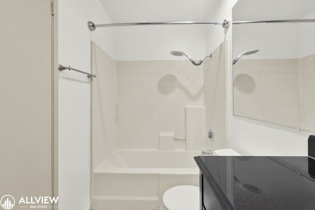 Building Photo - *MOVE-IN SPECIAL $100 OFF FIRST MONTH'S RE...