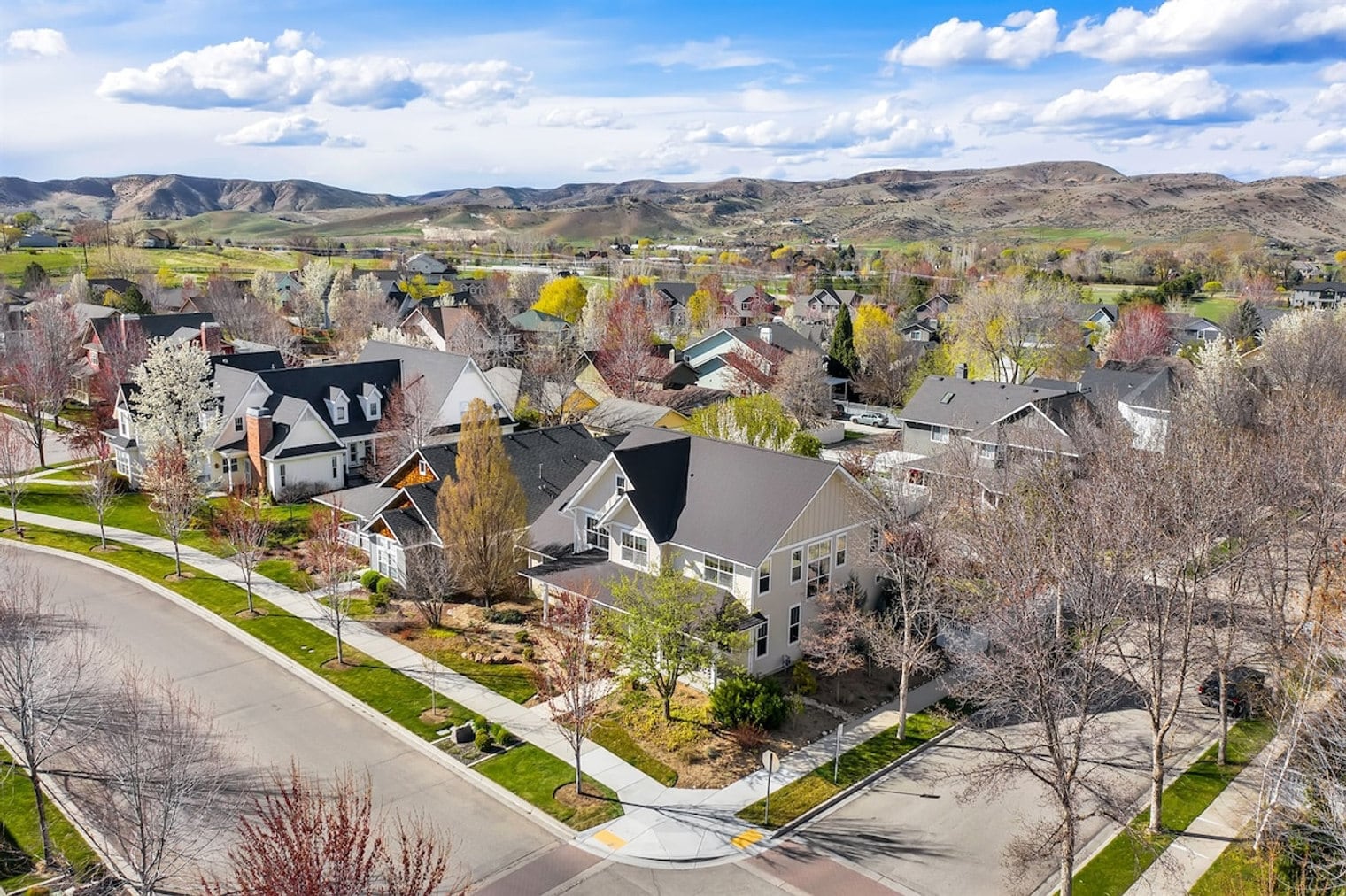 Building Photo - 5722 W Hidden Springs Dr