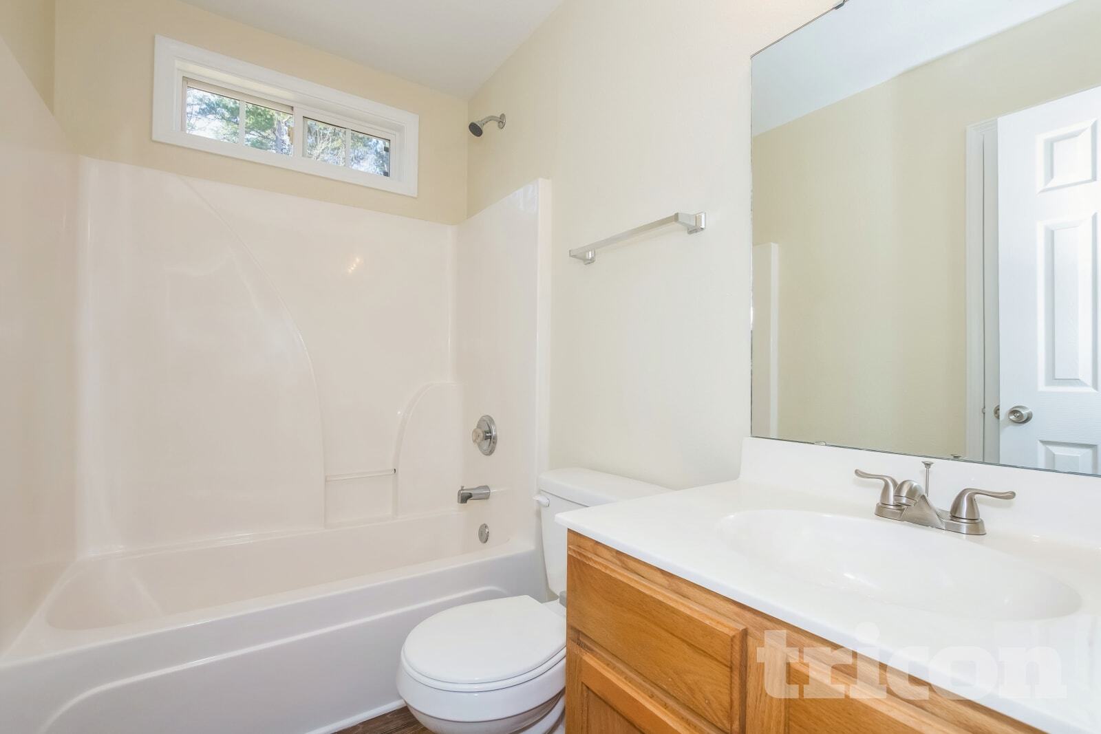 Building Photo - 10437 Hugue Way