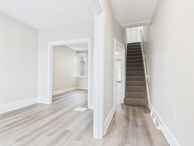 Building Photo - Spacious 4 Bedroom Single Family on Susquehanna St with Off Street Parking