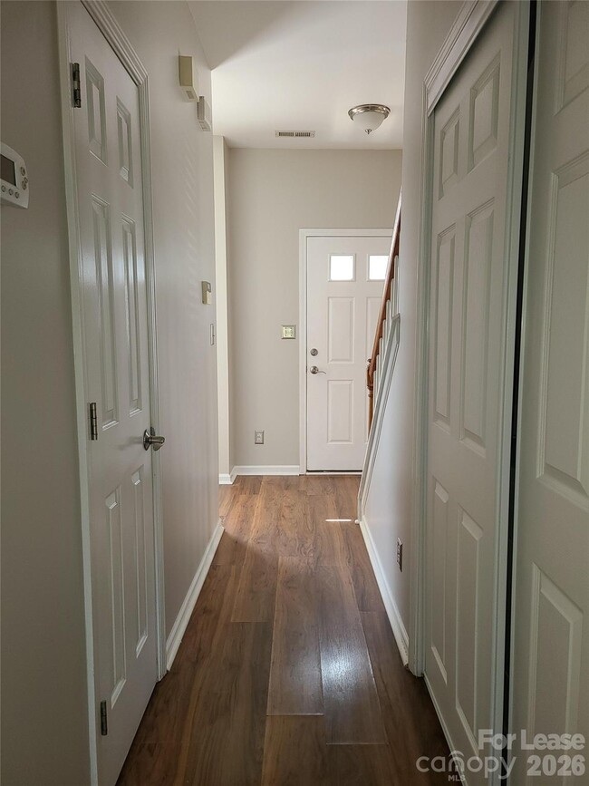 Building Photo - 9509 Mitchell Glen Dr