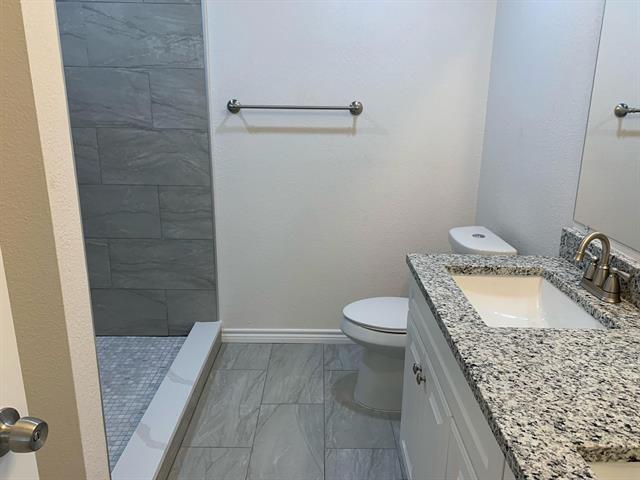 Building Photo - 820 W Crawford St