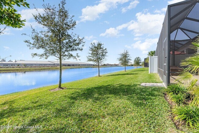 Building Photo - 2829 Avalonia Dr